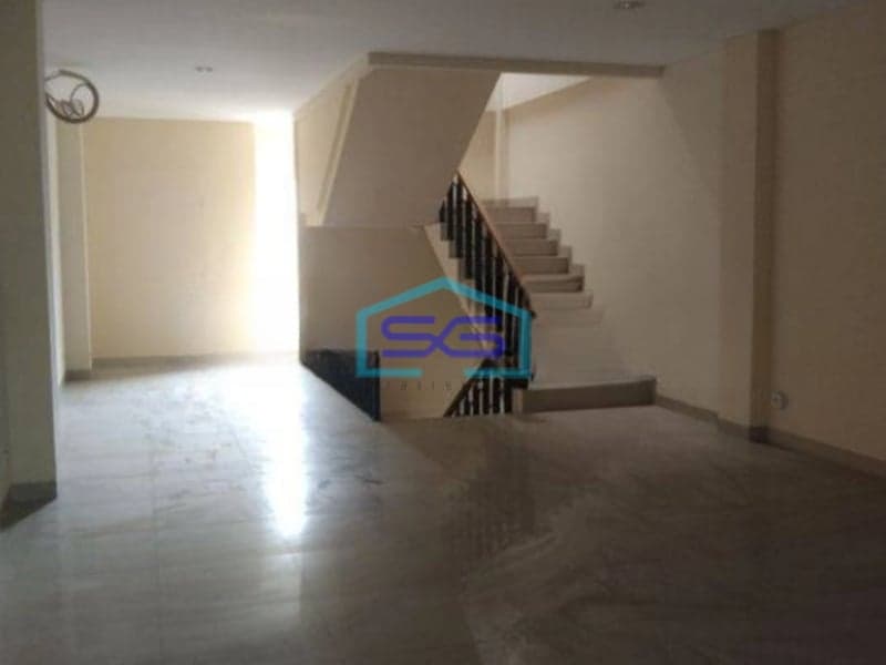 Disewakan Ruko 4 Lantai LT 350m2 Bulungan Blok M Jakarta Selatan