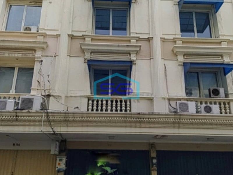 Dijual Murah Ruko Gandeng di Royal Palace Tebet Jakarta Selatan LB 748m2