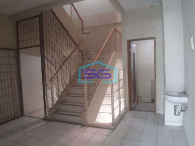 Dijual Ruko Luas Bangunan 256 m² Lokasi di Bandengan Jakarta Utara