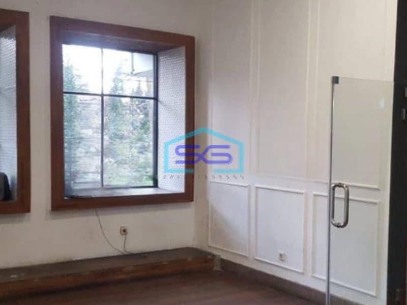 Disewakan Ruang Usaha di Dago Bandung Luas Bangunan  302 m²