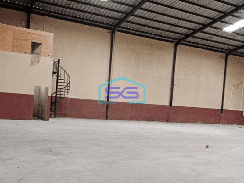 Disewakan gudang bagus 700m2 di Cipondoh