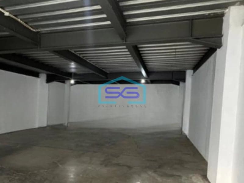 Disewakan Gudang Siap Pakai Ada Lift Barang Luas Bangunan 540 m² di Jakarta Utara