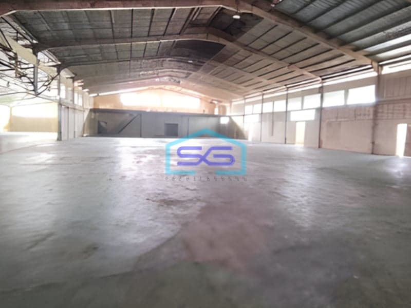 Disewakan Gudang Akses Container 40 Feet Luas Bangunan 2350 m² Lokasi Bebas Banjir di Tangerang