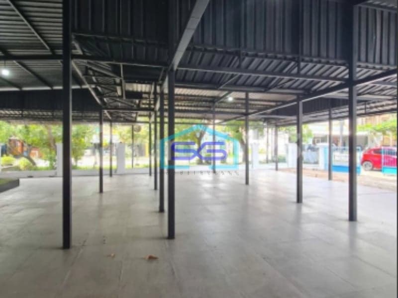 Dijual Ruang Usaha Strategis Dekat Jalan Slamet Riyadi Banjarsari Solo Luas Tanah 683m2