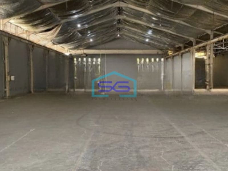 Disewakan Gudang Lokasi Strategis Luas Bangunan 2270 m² Lokasi Kapuk Kamal Jakarta Barat