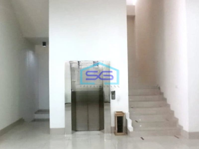 Dijual Ruang Usaha Luas Bangunan  1528 m² Lokasi Bebas Banjir di Tanah Abang Jakarta Pusat