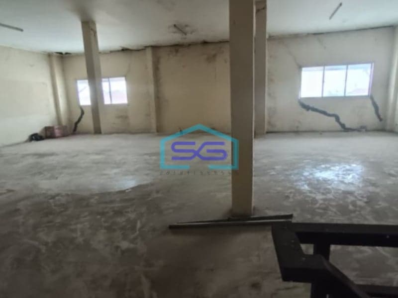 Disewakan Ruko Luas Bangunan  910 m² Lokasi Strategis di Bekasi