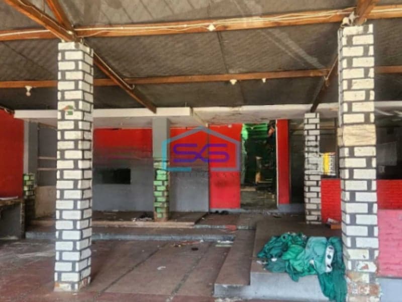 Disewakan ruang usaha di tentara pelajar Semarang Selatan Luas Bangunan  300 m²