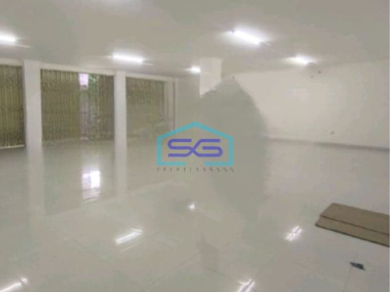Disewakan Ruko Siap Pakai Luas Tanah 144 m² Lokasi di Jakarta Barat
