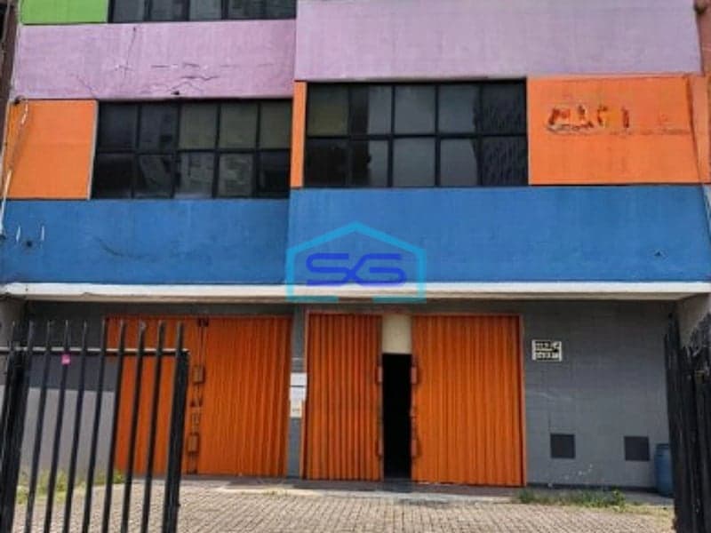 Disewakan Ruko Gandeng Strategis di Matraman Jakarta Timur Luas 200m2