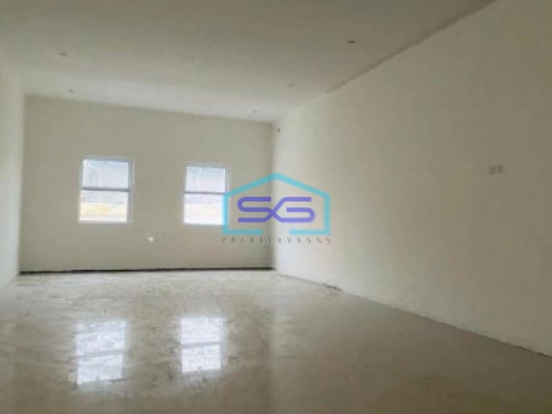 Disewakan Ruko Strategis di Jalan Peta Babakan Tarogong Bandung LB 110m2 Siap Huni