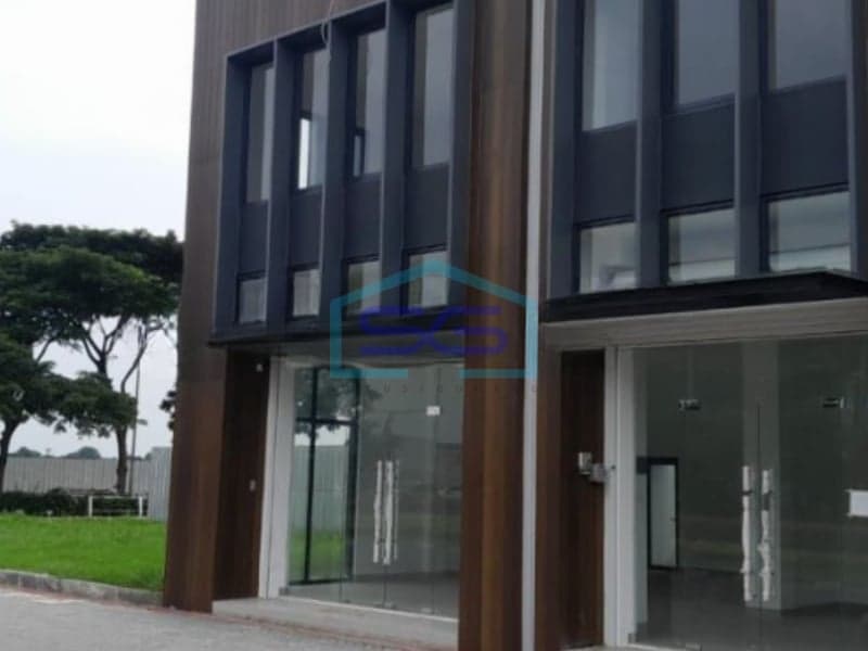 New Shophouse for Rent in West Jakarta Facing Wide Street Building 100m2