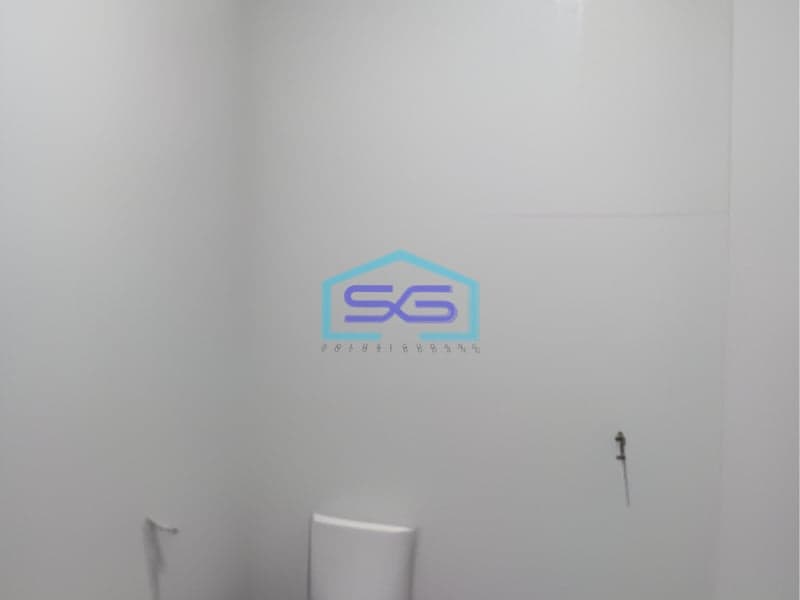 Disewakan Ruko 3 Lantai Luas Bangunan 202 m²  di Taman Kota Jakarta Barat