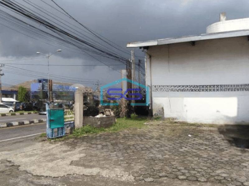 Dijual Gudang di Banguntapan Bantul Luas Tanah 1385 m² 2 Lantai  Lokasi Strategis