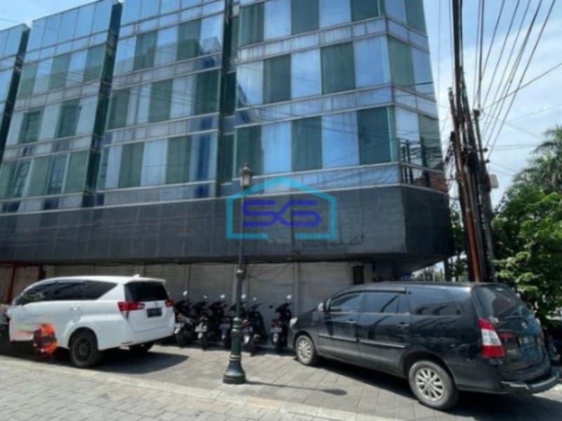 Dijual Ruko 3 lantai ex Bank Lokasi hook di Semarang Tengah Luas Tanah 243m2