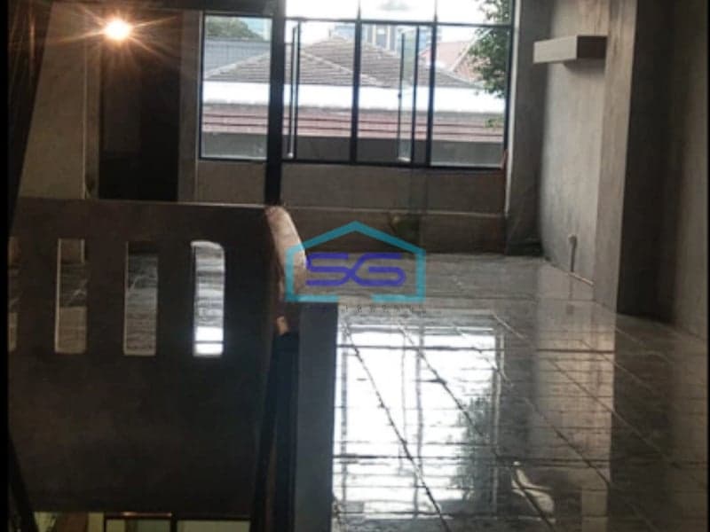 Disewakan Ruko Siap Pakai di Kebayoran Baru Jakarta Selatan LB 300m2