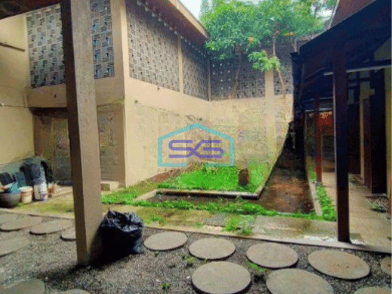 Disewakan Ruko 2 Lantai Luas Tanah  780 m² di Surya Sumantri Bandung