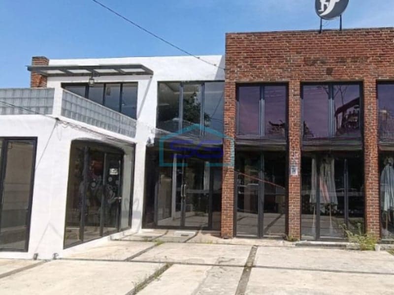 Disewakan Ruang Usaha Lokasi Strategis Luas Bangunan 300 m² di Sidoarjo