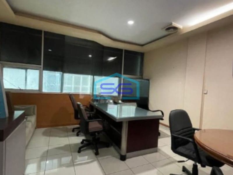 Dijual Ruko 3.5 Lantai di Jl. Pangeran Jayakarta Jakarta Pusat LB 240m2