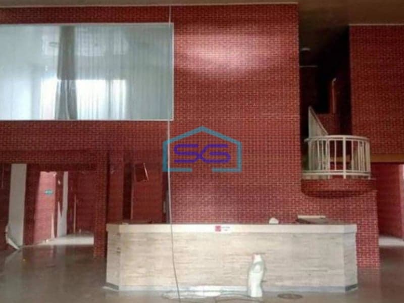 Disewakan Gedung Besar Murah Tepi Jalan Utama Dekat Tugu Yogyakarta LT 1500m2