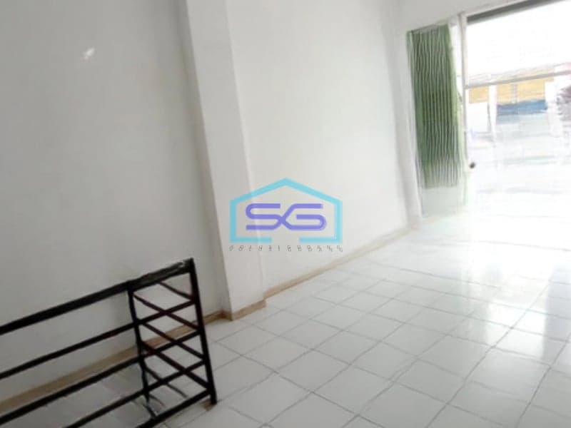 Disewakan Ruko Bebas Banjir Luas Bangunan 54 m²  Luas Bangunan  184 m² Lokasi Dinoyo Malang