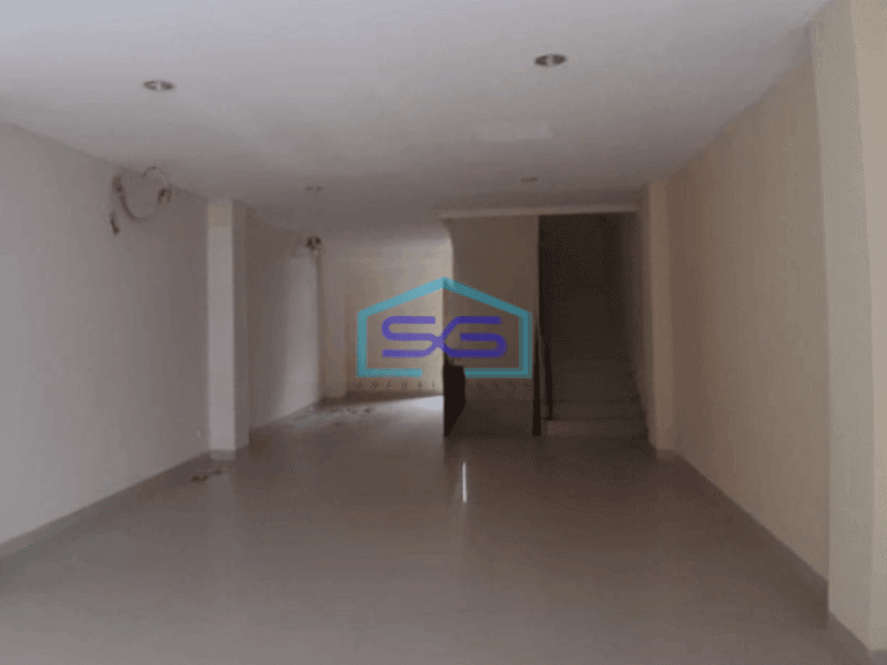 Disewakan Ruko Luas Bangunan  200 m² di Kebayoran Baru Jakarta Selatan