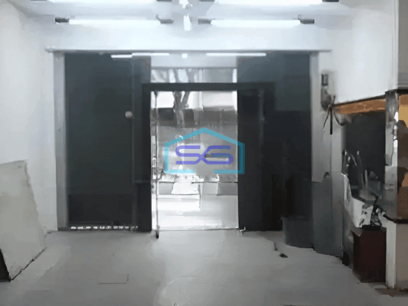 Disewakan Ruko Siap Pakai Luas Bangunan 180 m² di Pinggir Jalan Besar Tangerang