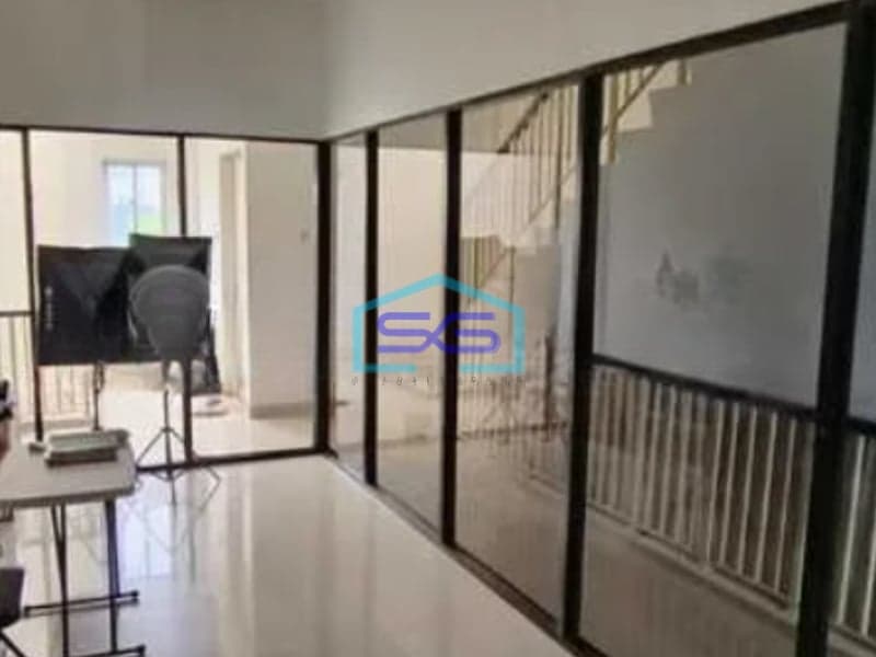 Disewakan Ruko Crown Green Lake City Hadap Jalan 3.5 Lantai Jakarta Barat Luas Bangunan  210 m²