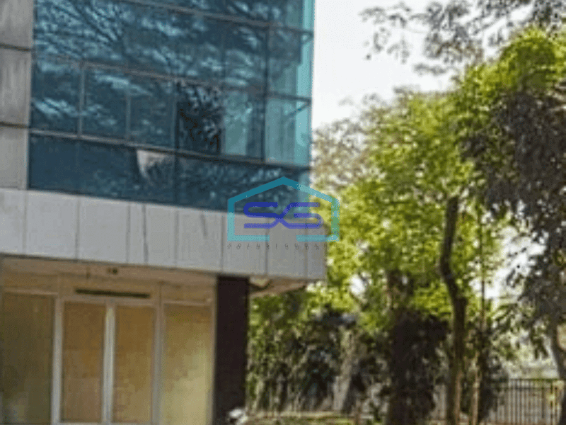 Disewakan Ruko Hook Strategis Bangunan 2 Lantai Luas 220m2