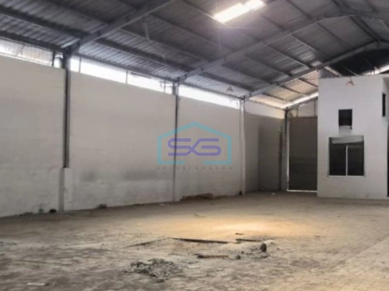 Disewakan Gudang Ada Kantor Luas Bangunan  800 m² Lokasi di Cipondoh Tangerang