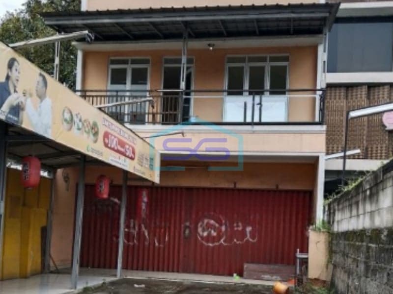 出租 2 层商铺，位于 Cinere 公路旁，勿加西省德波市，建筑面积 96 平方米