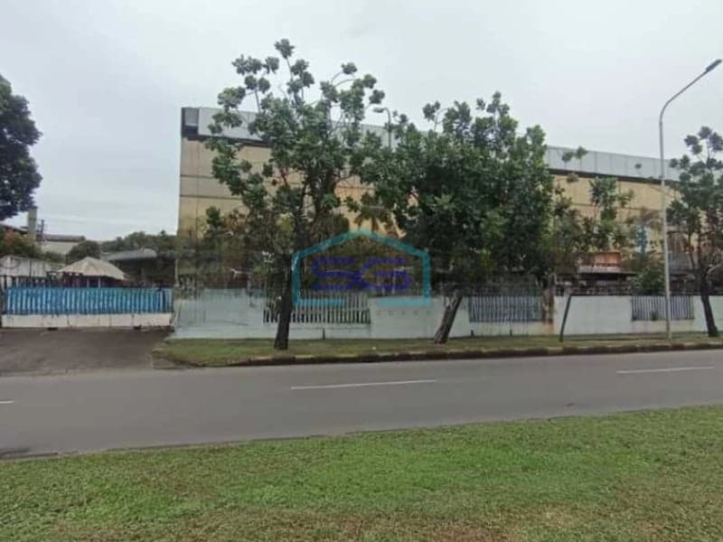 Dijual Gudang Pabrik Luas Bangunan 13610 m² Lokasi Bebas Banjir di Jababeka Bekasi