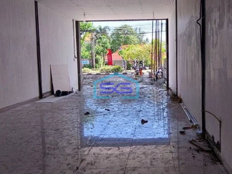 Disewakan Ruko Luas Jalan Utama Sunset Road Seminyak Badung Bali Lt 150m2