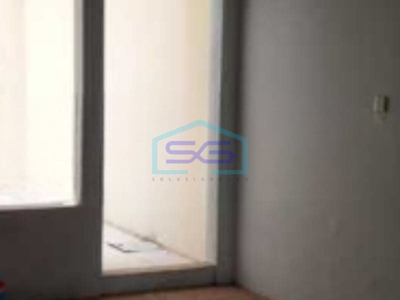 出售：3层沿街商住楼，面临大路，南丹格朗，状况良好