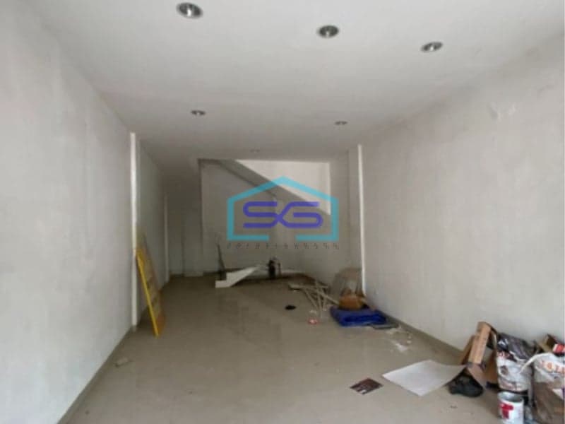 Dijual Ruko 3 Lantai Luas Bangunan  190 m² Lokasi Periuk Tangerang