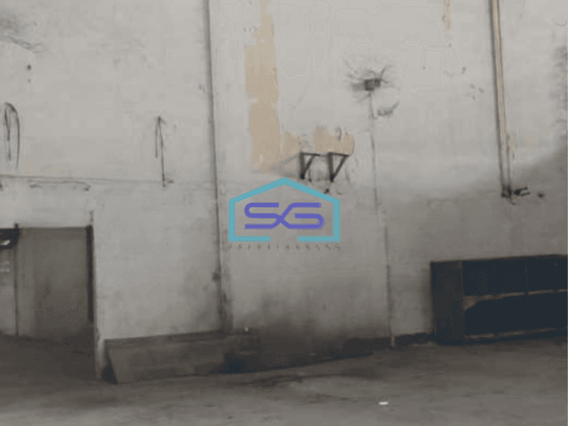 Dijual Gudang Luas Bangunan  4600 m² Lokasi Strategis di Curug Tangerang