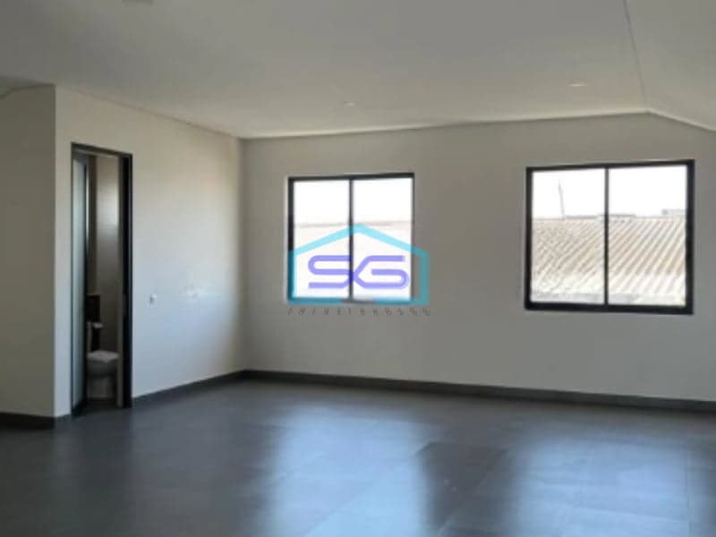 Disewakan Ruko Baru Dan Bagus Sekali 3,5 Lantai Di Otista Bandung Luas Bangunan  740 m²