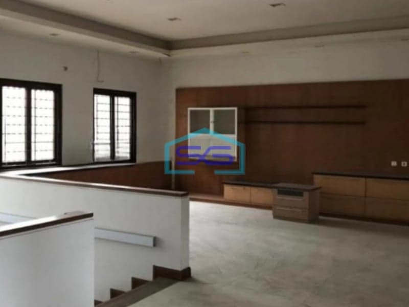 Dijual Ruang Usaha di Jalan Ambengan Surabaya Strategis Luas Tanah 656m2