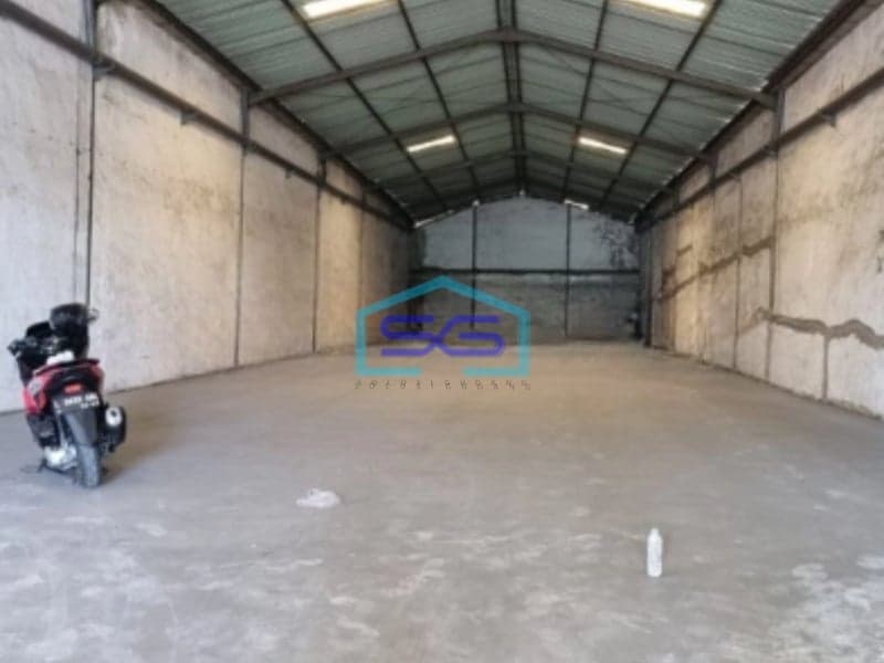 Disewakan Gudang Ada Kantor Luas Tanah 520 m² Lokasi di Surabaya