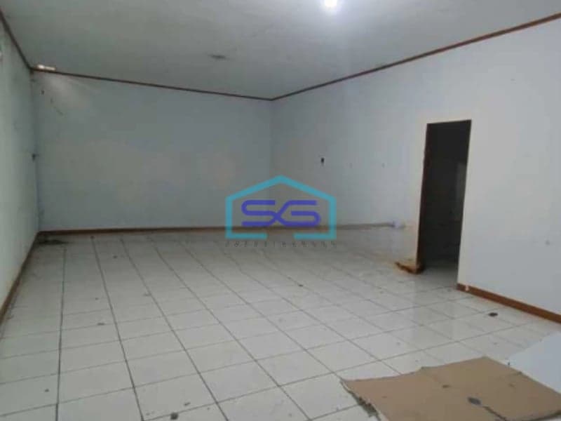 Disewakan Gudang Akses Container 40 Feet Luas Bangunan 1000 m² di Jakarta Timur