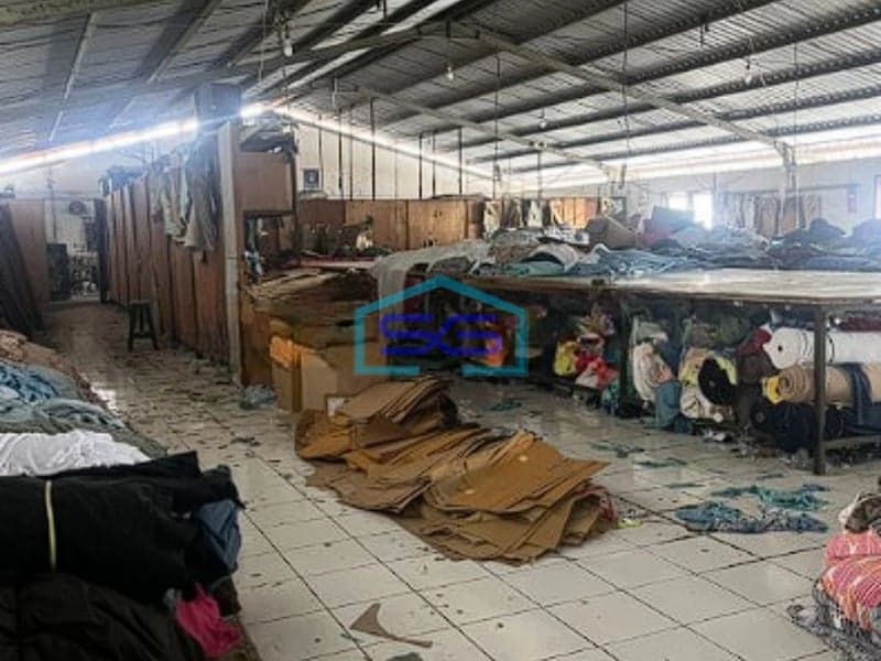 Disewakan Gudang Kantor Mess Di Muding Kerobokan Bali Luas Tanah 1350m2