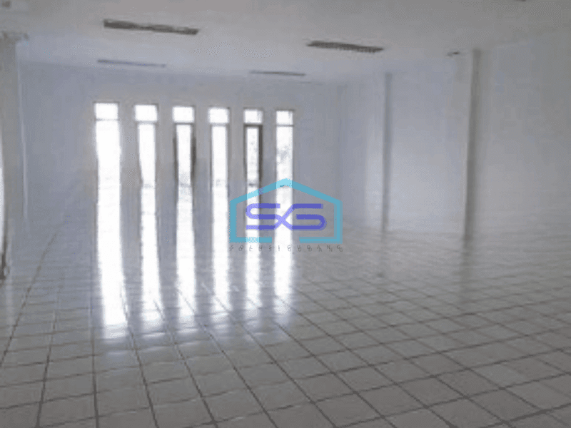 Disewakan Gedung Kantor Sangat Strategis Luas Tanah  300 m² di Surya Sumantri Bandung