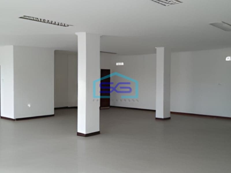 Dijual Ruko Gandeng di Jalan Besar Jakarta Barat Luas Bangunan 702m2