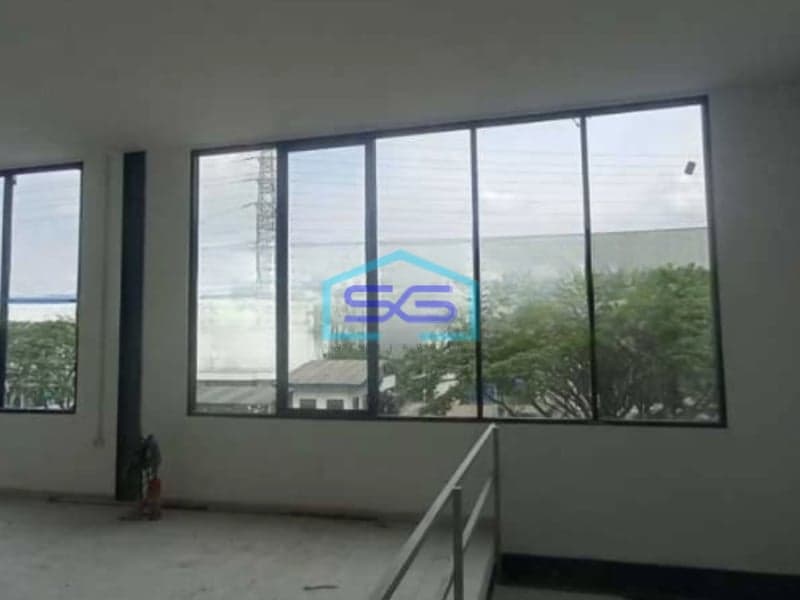 Disewakan Gudang Lokasi Bebas Banjir di Lippo Cikarang Luas Tanah  1366 m²