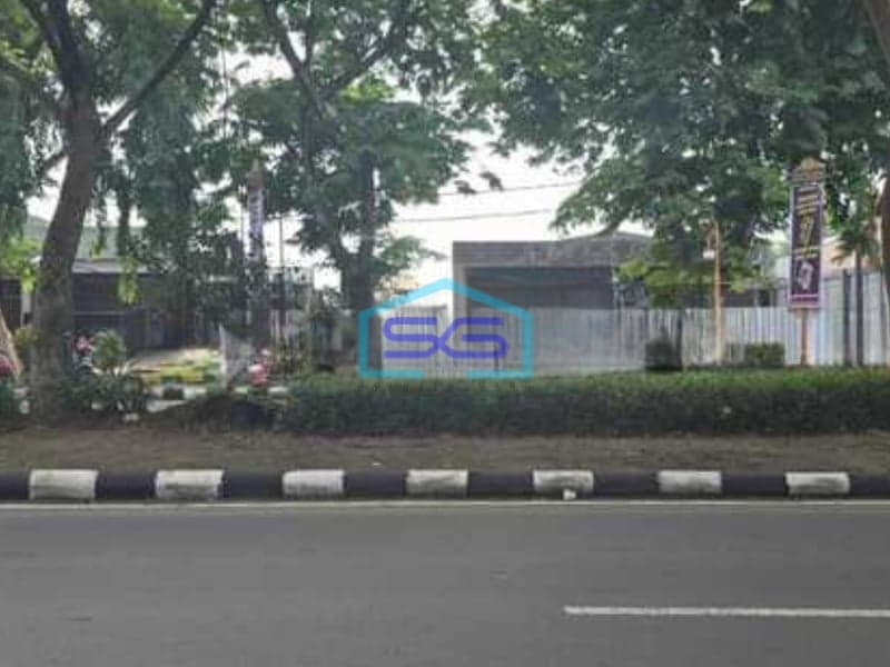 Disewakan Ruang Usaha Super Strategis Di Jalan Ir.soekarno Solo Baru Dekat Grogol Solo LT 860m2
