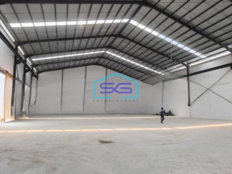 Disewakan Gudang Luas Bangunan 1350 m² Lokasi Bebas Banjir di Ngaliyan Semarang