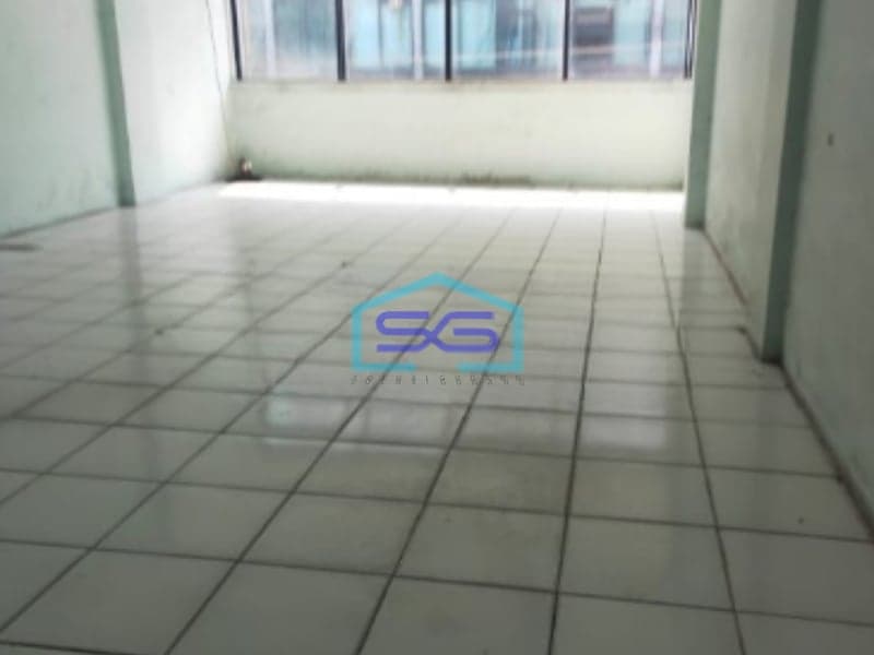 Disewakan Ruko Di Pluit Raya Jakarta Utara Bangunan 4,5 Lantai Bagus LB 240m2