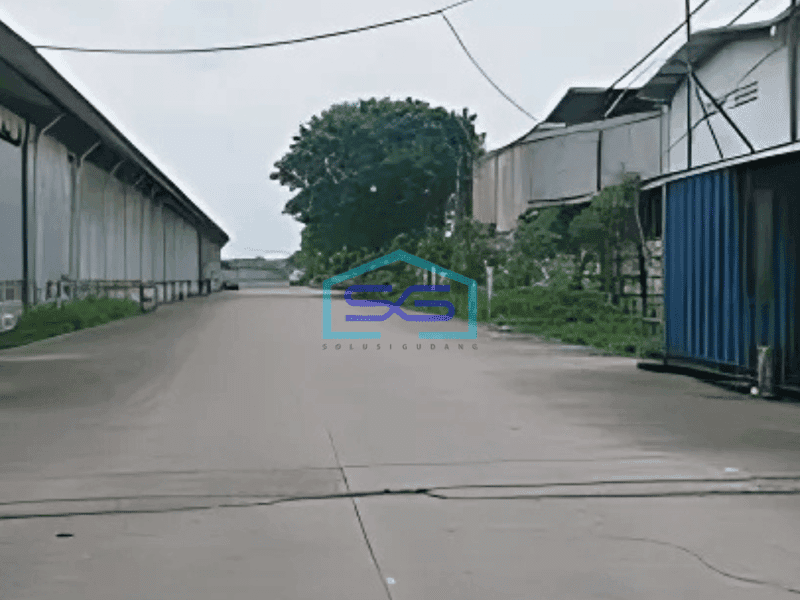 Disewakan Gudang bonus lahan kosong di Jatiuwung Tangerang