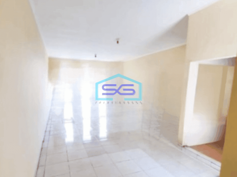 Dijual Ruko Luas Tanah  100 m² Lokasi Strategis Area Parkir Luas di Rungkut Surabaya