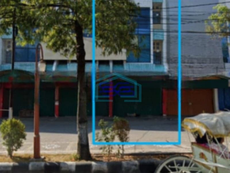 Disewakan Ruko 3 Lantai Lokasi Strategis di Solo Baru Luas Bangunan 390m2
